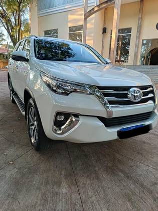 TOYOTA HILUX SW4 2.8 SRX 4X4 16V TURBO INTERCOOLER DIESEL 4P AUTOMÁTICO
